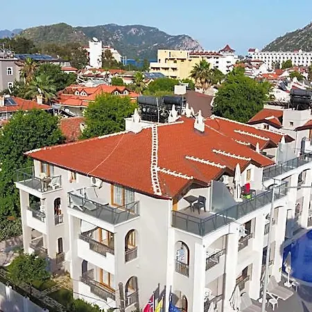 Arya Hotel 3*