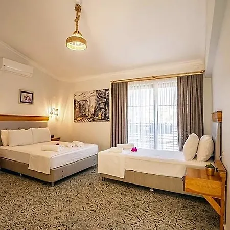 Arya Hotel İçmeler