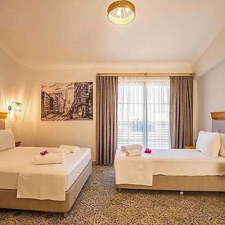 Hotel Arya İçmeler