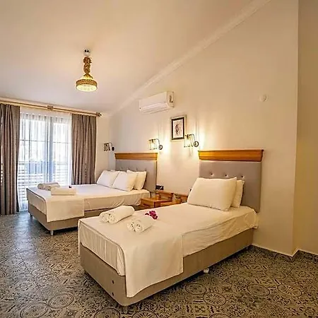Apartahotel Arya İçmeler