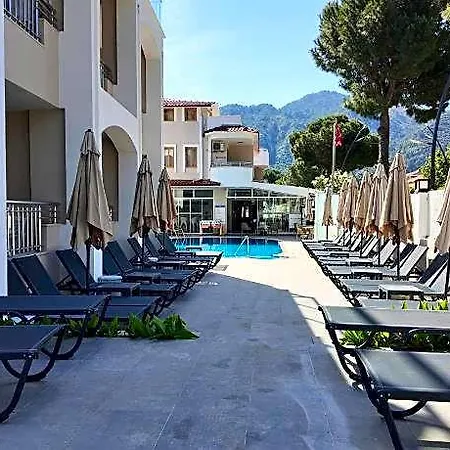 Arya Apartahotel 3*