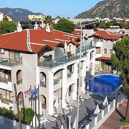 Arya Aparthotel